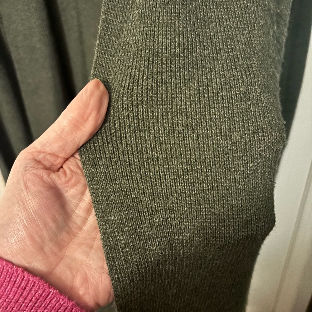 Leith Dark Green Ribbed Sweater - Picture 3 of 4